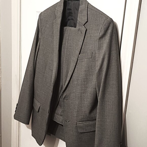 Chaps Boys 2 Piece Gray Suit   Size 14 - Picture 1 of 16